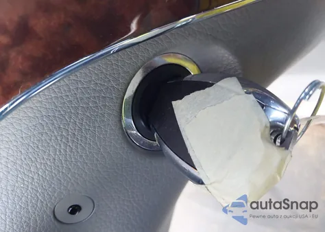 2007 Mercedes-Benz S 550 from USA, damaged, VIN WDDNG71X87A118300